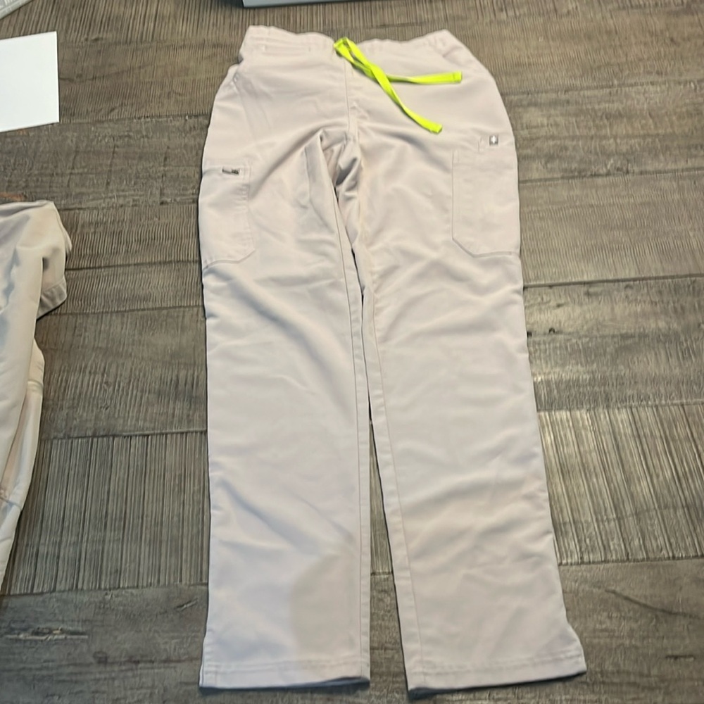 Figs bottoms grey